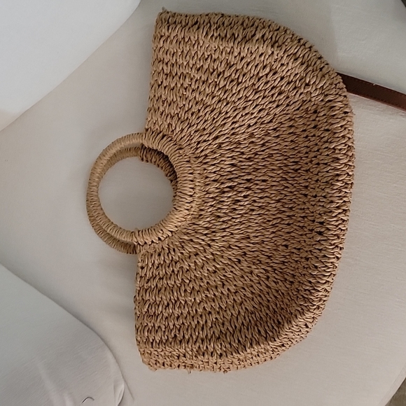 Tara Grinna Med Straw Tote - Picture 10 of 11